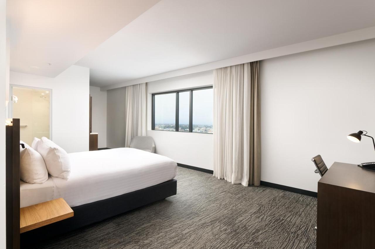 Holiday Inn West Perth By Ihg Екстериор снимка