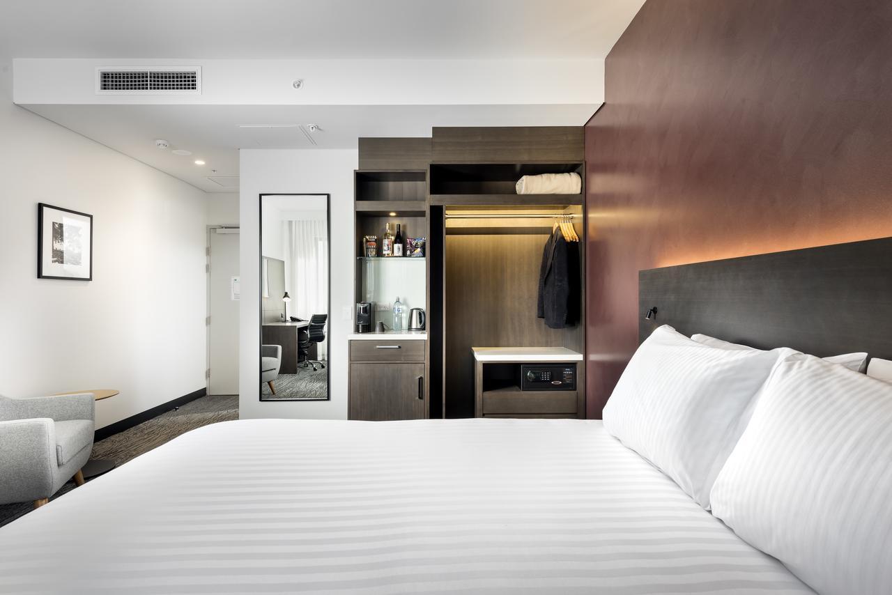 Holiday Inn West Perth By Ihg Екстериор снимка
